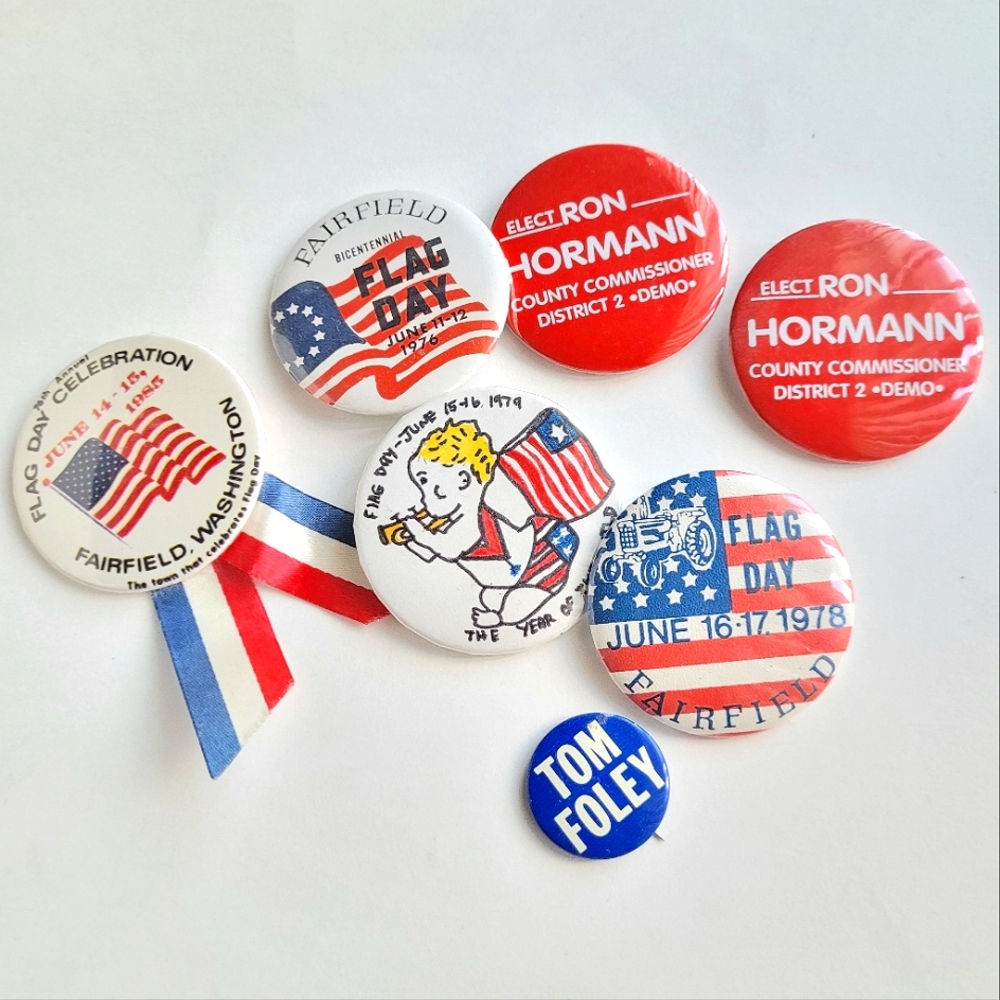 Vintage FLAG DAY Button Lot - 1976 Political, Patriotic Collectibles, Souvenirs